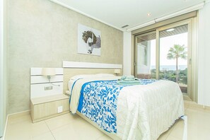 3 chambres, fer et planche Ă repasser, Wi-Fi gratuit, draps fournis
