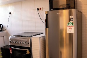 Private kitchen - BLT Suites - Sunset (Kampala)