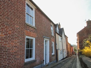 Exterior - 10 Upper Linney (Ludlow)