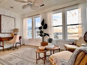 ハウス ベッド (複数台) (Pearl Hideaway) | リビング エリア