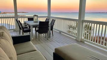 House, Multiple Beds (Pearl Hideaway) | Outdoor dining