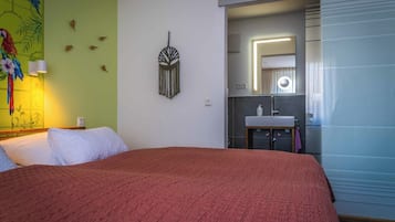 1 Schlafzimmer, Schreibtisch, Bügeleisen/Bügelbrett, Reisekinderbett