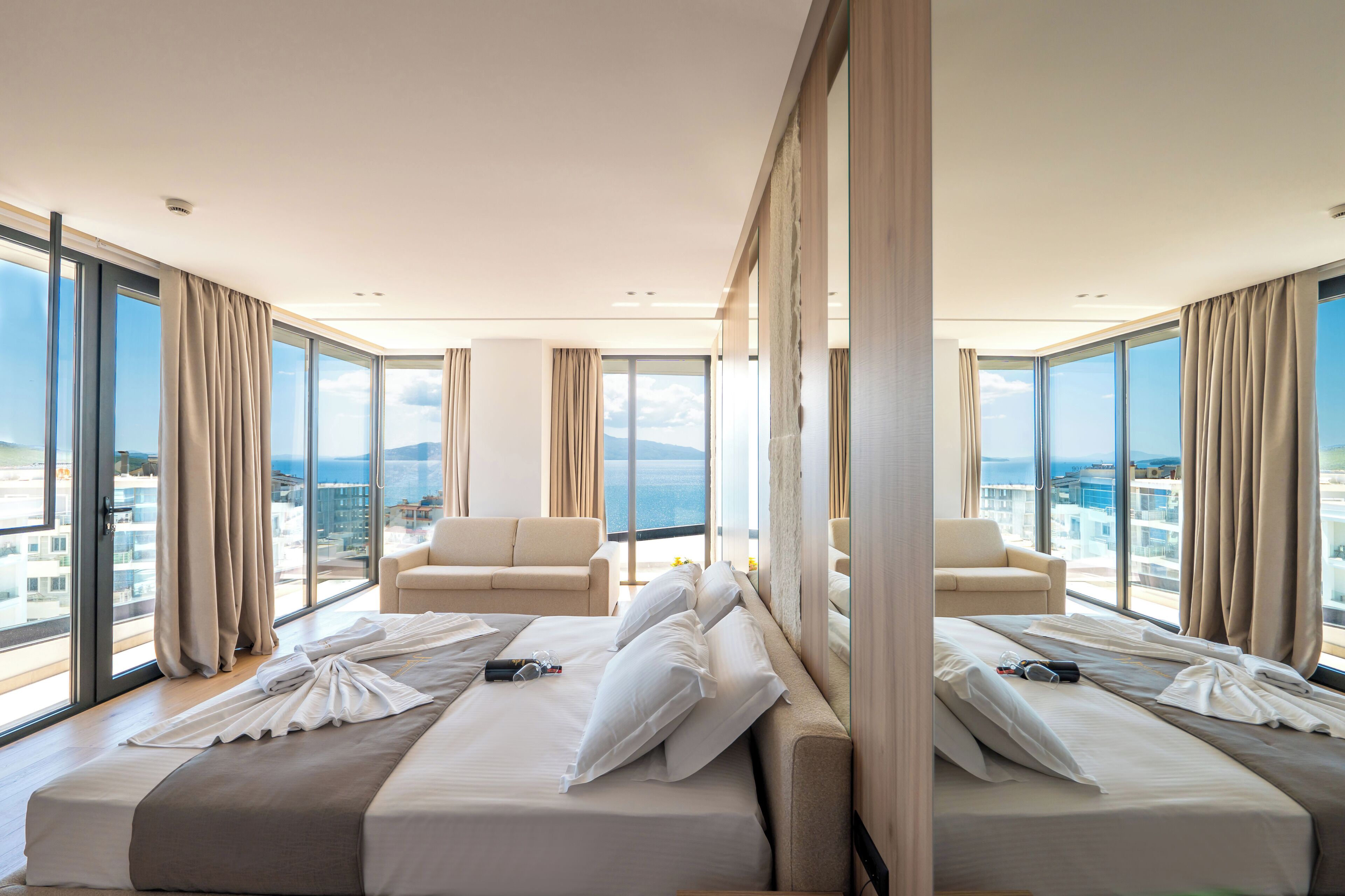 Triple Room, Hot Tub