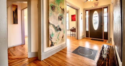 Franklin Fab Gallery House
