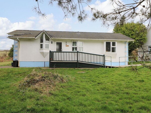Nanny Jill's Cabin - Ceredigion