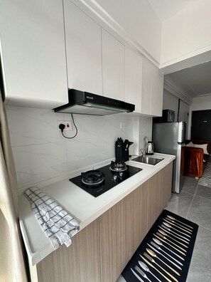 Fridge, microwave, coffee/tea maker, blender