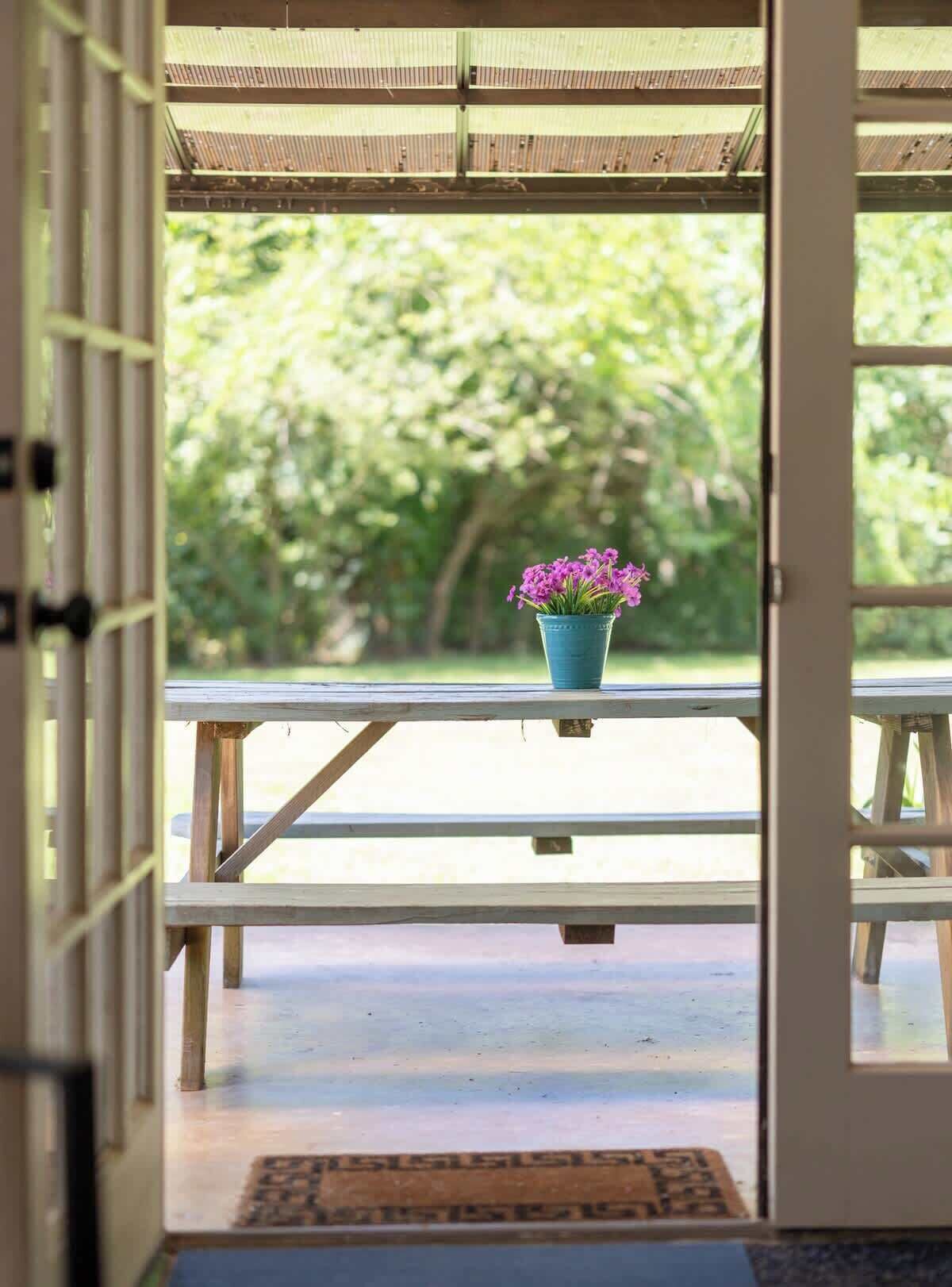 Outdoor dining