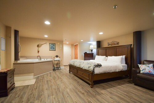 Lakeshore Lodging Ocean Front Lodges