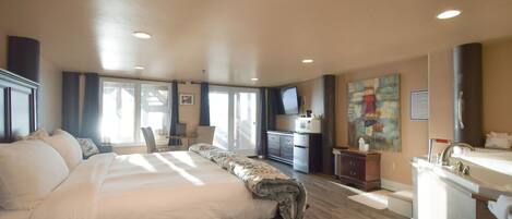 1 chambre, fer et planche à repasser, Wi-Fi gratuit, draps fournis