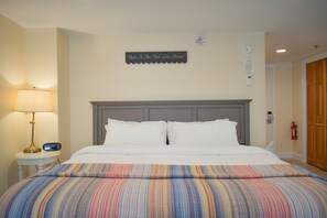 1 slaapkamer, een strijkplank/strijkijzer, wifi, beddengoed