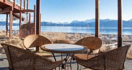 Lakeshore Lodging Ocean Front Lodges
