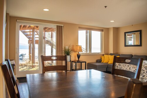 Lakeshore Lodging Ocean Front Lodges