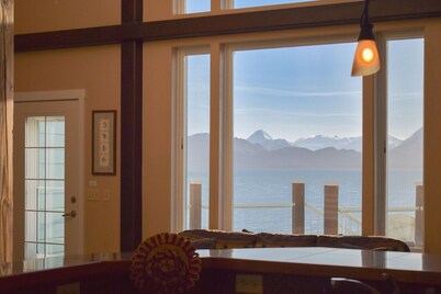 Lakeshore Lodging Ocean Front Lodges