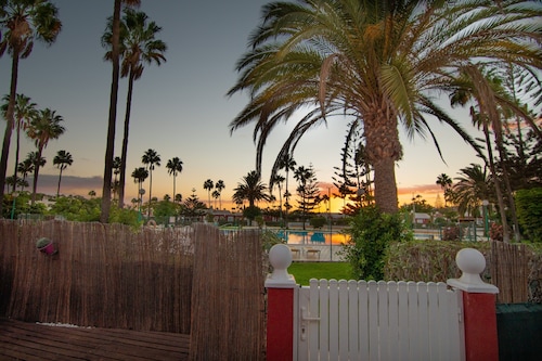 Bungalow in Maspalomas Near Golf & Beach