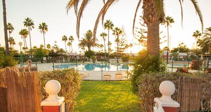 Bungalow in Maspalomas Near Golf & Beach