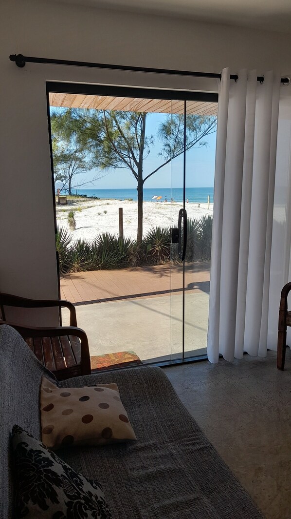 Interior - House on the sand (Monte Alto Arraial do Cabo)