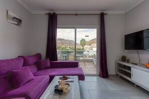 Living area - Beachfront Apartment in Playa de Mogan (Mogan)