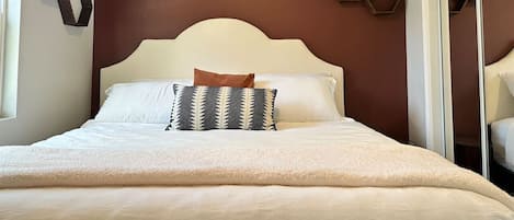 1 bedroom, WiFi, bed sheets