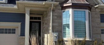 Charming and cozy townhome in Black Creek, Niagara Falls