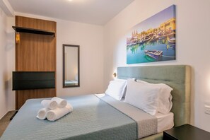 Family Suite with Terrace and Hydro-Massage Bath | Wi-fi (inkludert) og sengetøy