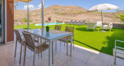 Chalet in Salobre With Private Heated Pool