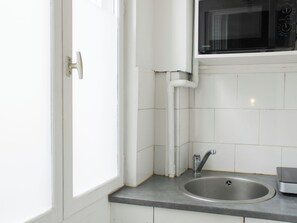 Fridge, microwave, coffee/tea maker