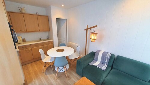 Charming apartment just steps from the beach