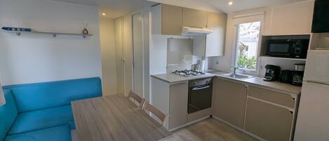 Fridge, microwave, oven, coffee/tea maker