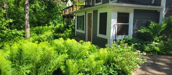 Cozy Getaway in Afton, MN 11 minutes from Afton Alps