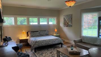 1 bedroom, in-room safe, iron/ironing board, WiFi