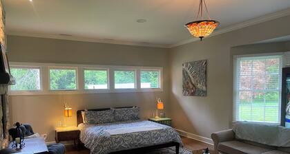 Cozy Primary at Birdsong Lodge