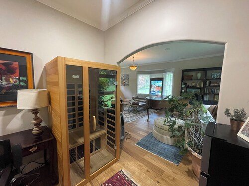 Cozy Primary at Birdsong Lodge