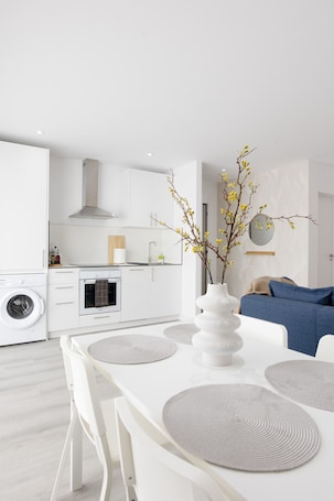 ์ํํธ, ํก์ฐ | 1 ๊ฐ์ ์นจ์ค