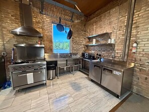 Microwave, oven, stovetop, coffee/tea maker