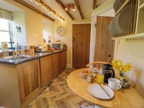 Private kitchen - 1 Bryn Ysgol (Betws-Y-Coed)
