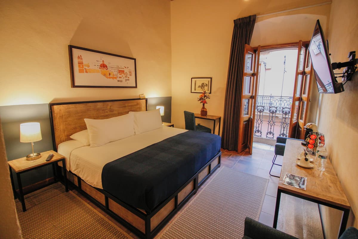 Luxury-Suite | 1 Schlafzimmer, laptopgeeigneter Arbeitsplatz, schallisolierte Zimmer