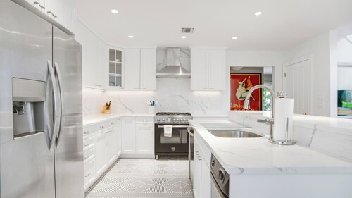 Classic East Hampton Home Perfect for Families Close to Town and Beaches