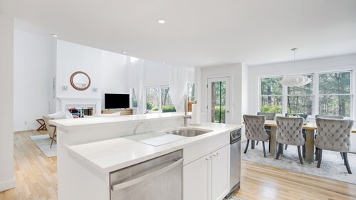 Classic East Hampton Home Perfect for Families Close to Town and Beaches