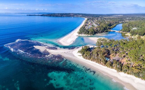Moona Beach House by Experience Jervis Bay