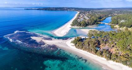 Moona Beach House by Experience Jervis Bay