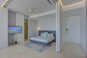 2 bedrooms, desk, iron/ironing board, WiFi (free)