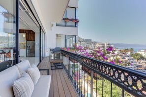 Property grounds - Pier 57 Luxury | Ocean Views, Infinity Pool & Bar (Puerto Vallarta)