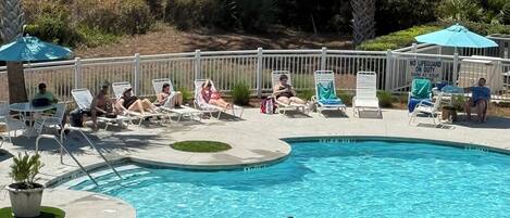 屋外プール、温水プール