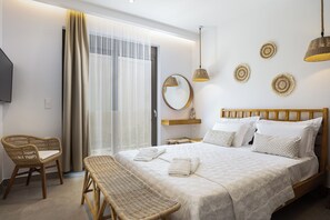 3 chambres, coffres-forts dans les chambres, fer et planche à repasser