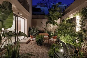 Exterior - THE NIXON Suite and Apartments Hotel (Zografos)