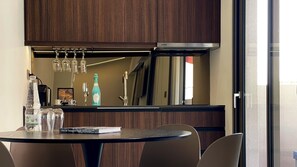 Executive Penthouse | Private kitchen - THE NIXON Suite and Apartments Hotel (Zografos)