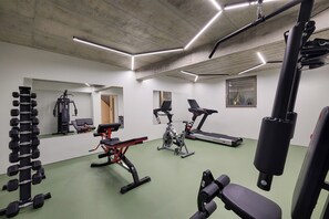 Fitness facility - THE NIXON Suite and Apartments Hotel (Zografos)