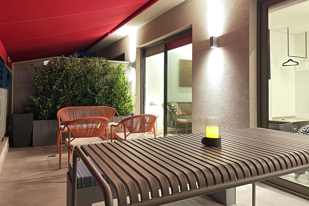 Studio Apartment with Balcony
