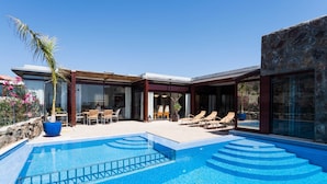 Chalet | Alberca | Alberca techada y alberca al aire libre