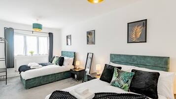 5 Schlafzimmer, Bügeleisen/Bügelbrett, kostenloses WLAN, Bettwäsche